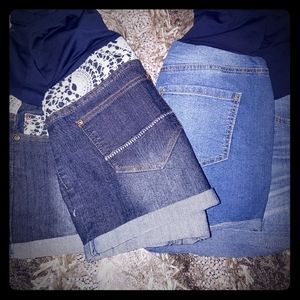 Maternity shorts